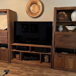 Broyhill Oak Entertainment Center