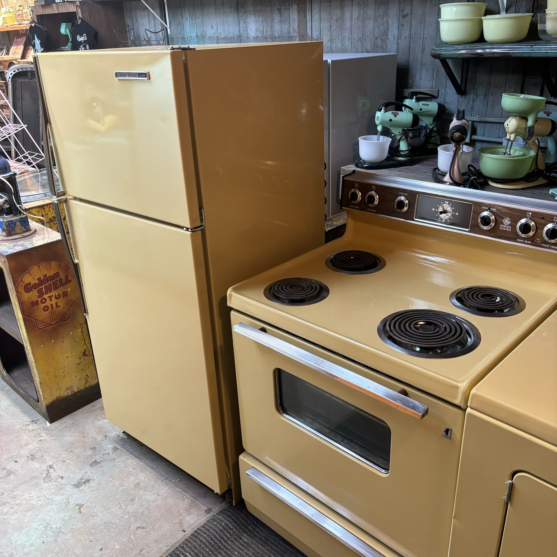 1970s 1960s Vintage Refrigerator And Oven Stove Range 