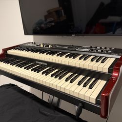 Organ Hammond SK2 with Leslie control