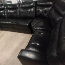 SECTIONAL GENUINE LEATHER RECLINER ELECTRIC BLACK COLOR.. DELIVERY SERVICE AVAILABLE 🚚💥💥✅