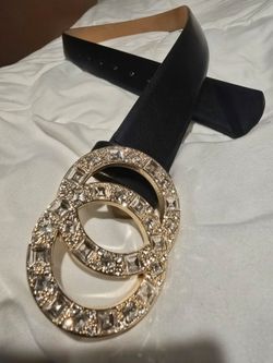 NWT Women’s Red & Black Double-Ring Belts - Size Medium (Macy’s / INC)