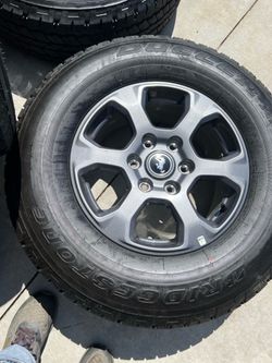 Only one / rim and tire