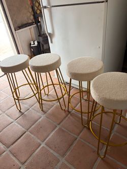 Set of 4 stools