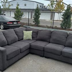 Sectional Couch 