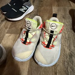 Nike Shoes  8c 
