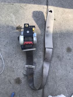 Seatbelt retractor