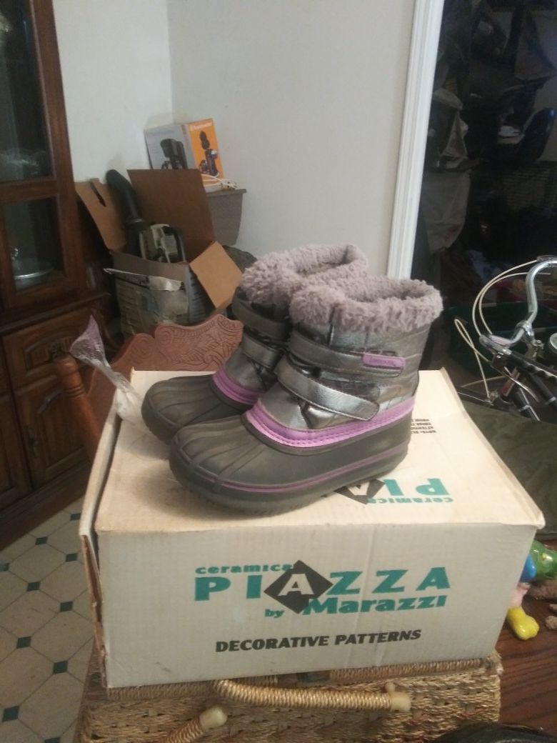 Little girls snow boots