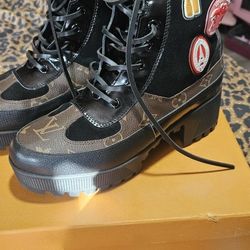 Lv Cobat Boots
