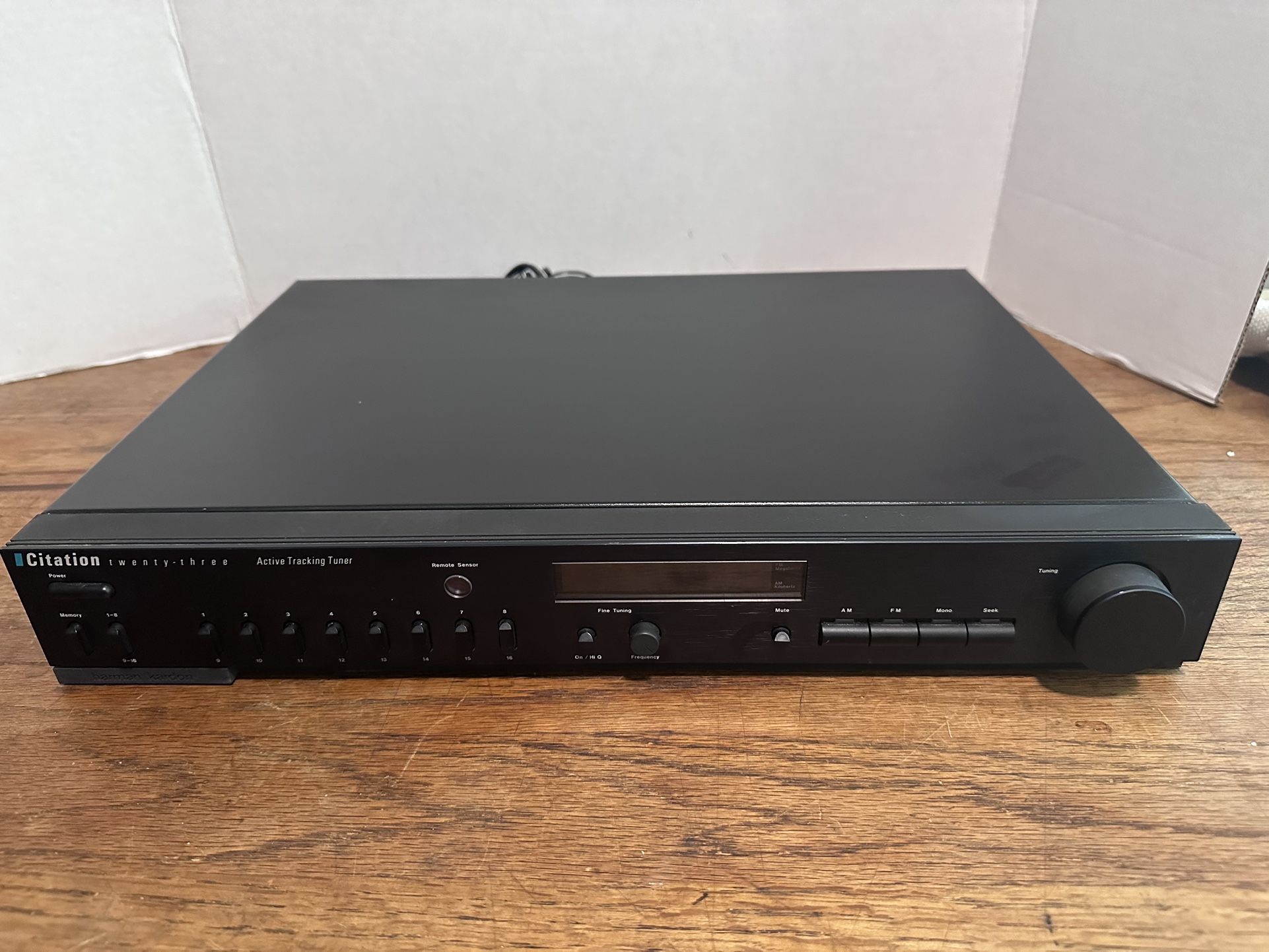 Vintage 1987 Harmon Kardon Citation 23 Active Tracking AM / FM Tuner Radio