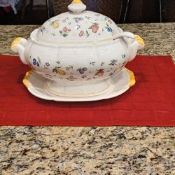 Vtg Soup Set