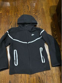 reflective nike tech fleece (size M)