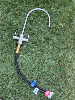 🏡 High-End Kitchen Faucet – Waterstone 🛠️