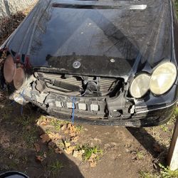 2004 Mercedes-Benz CLK-Class