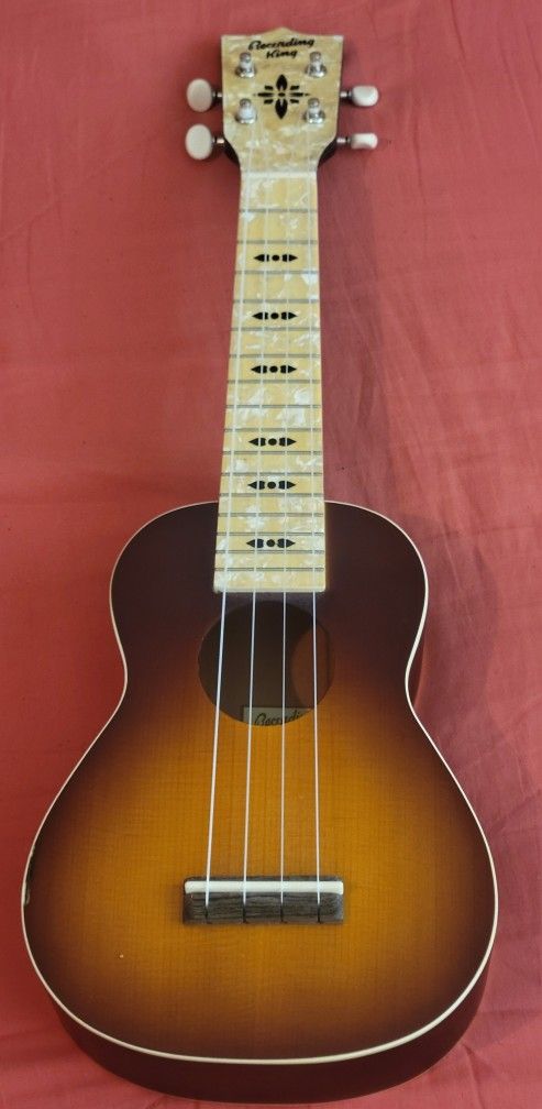 Recording King Century 33 Ukulele-Cool-$60