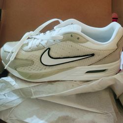 Nike Air Max Solo Sz 9M Brand New!