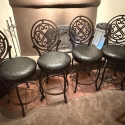 Swivel Bar Stools 