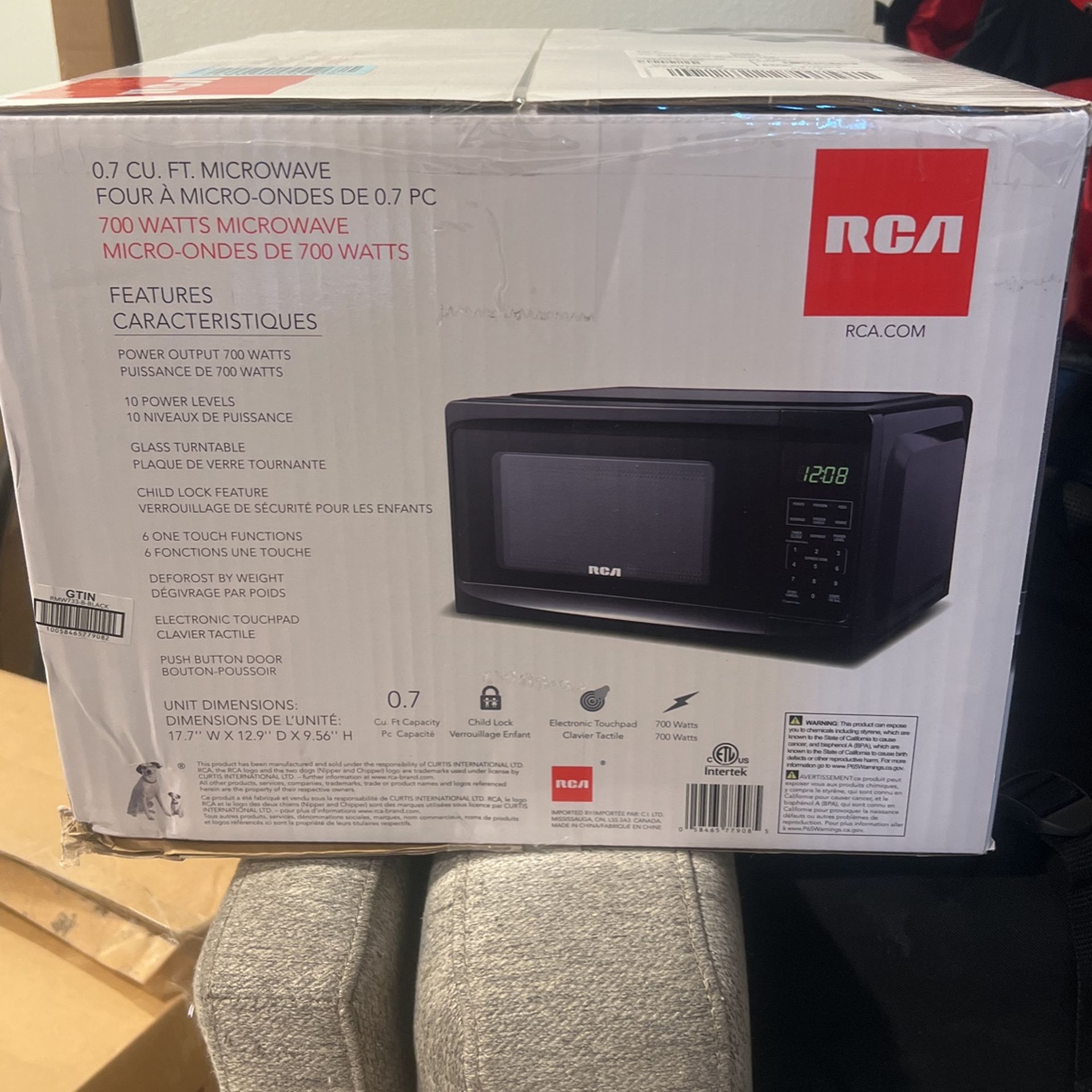 Microwave 0.7 Cu Ft 700 Watt