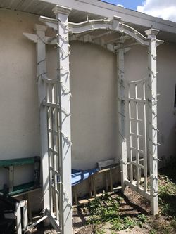 Beautiful white arbor/pergola 7 1/2’ H x 4’W x 2’D