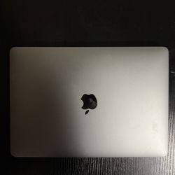 2019 mac book air 13” space gray