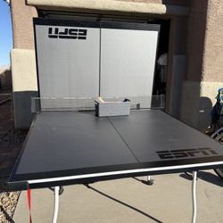 ESPN Ping Pong Table With Paddles 