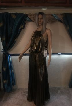 Beautiful sz 14 black gold “MSK” full length pleated shimmer dress