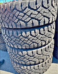 285 75 18 Goodyear Tires Con 80% de Vida Las 4