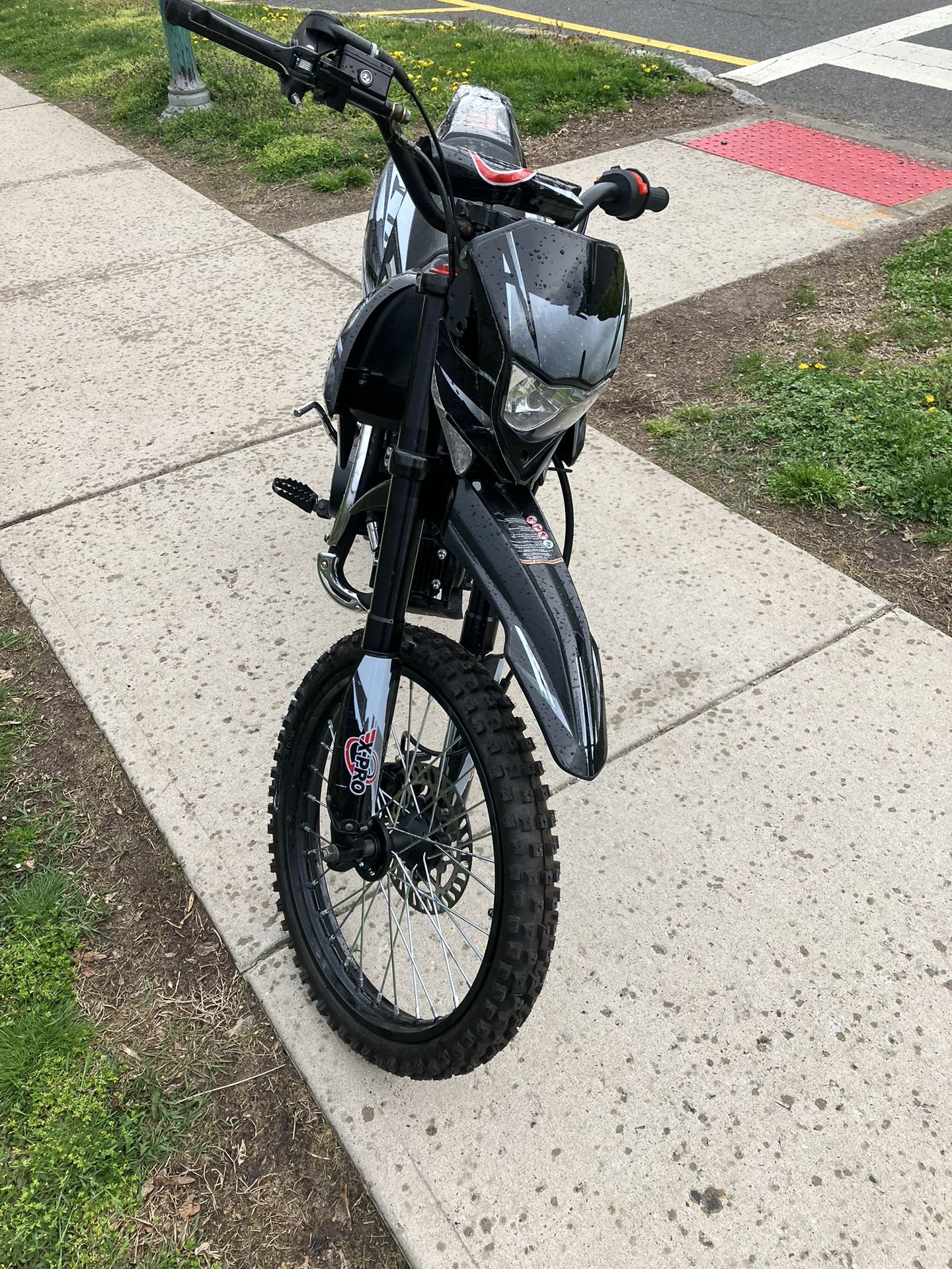 XPRO Hawk 125cc Dirt Bike READ DESCRIPTION