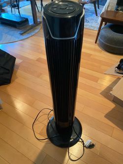 Pelonis oscillating fan with remote