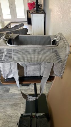 Cat/small dog carrier