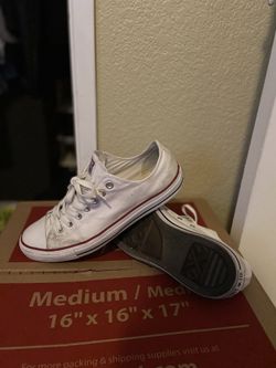 White Converse Low Top Men’s 9
