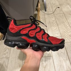 Nike Air VaporMax Plus University Red