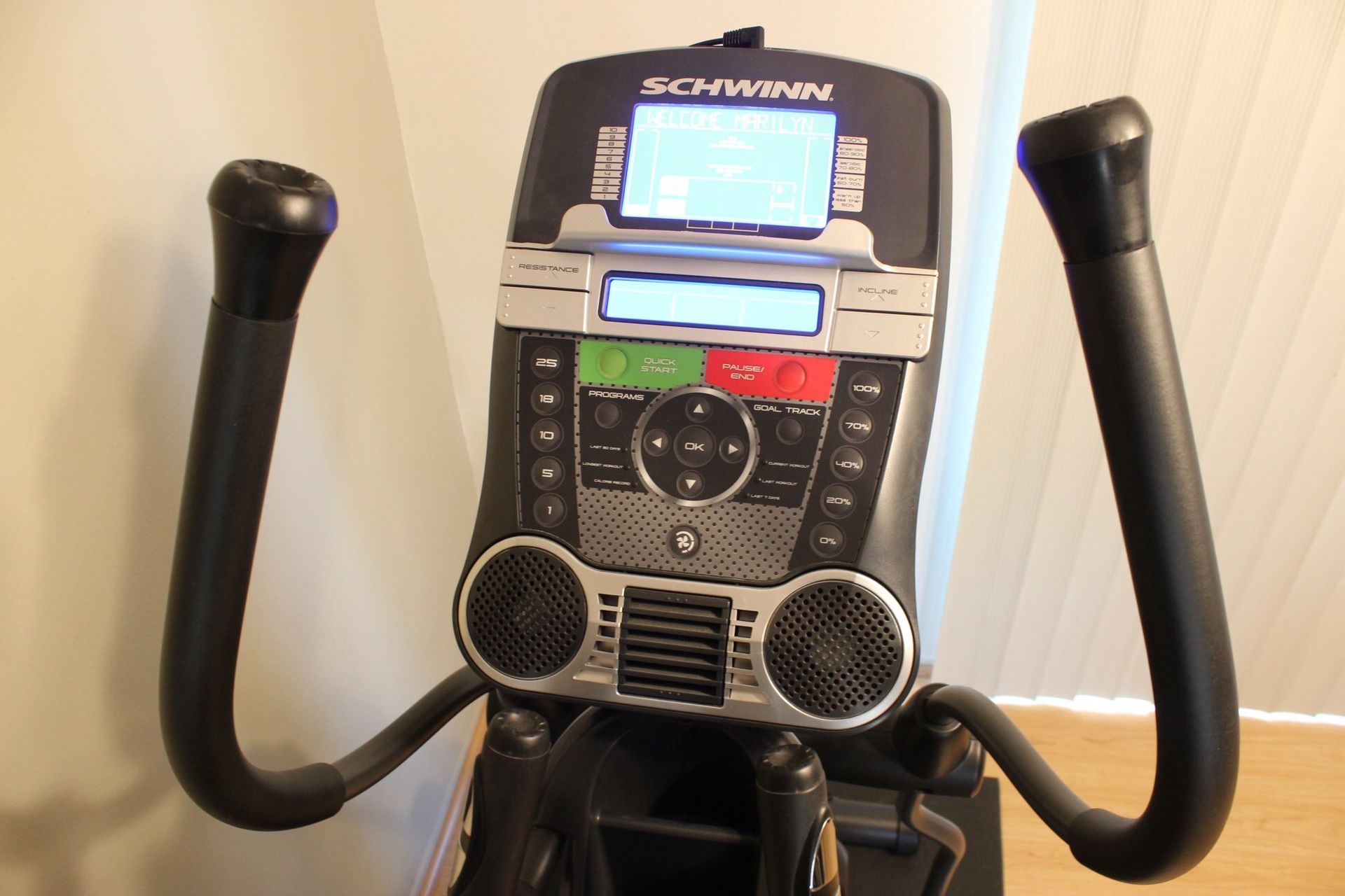 Schwinn 470 Journey 4.5 Elliptical CrossTrainer Exercise Workout