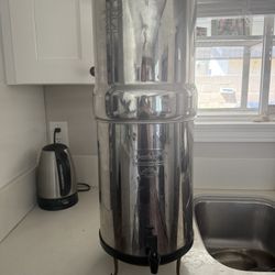 Large Berkey Water Filtration (no Filters)