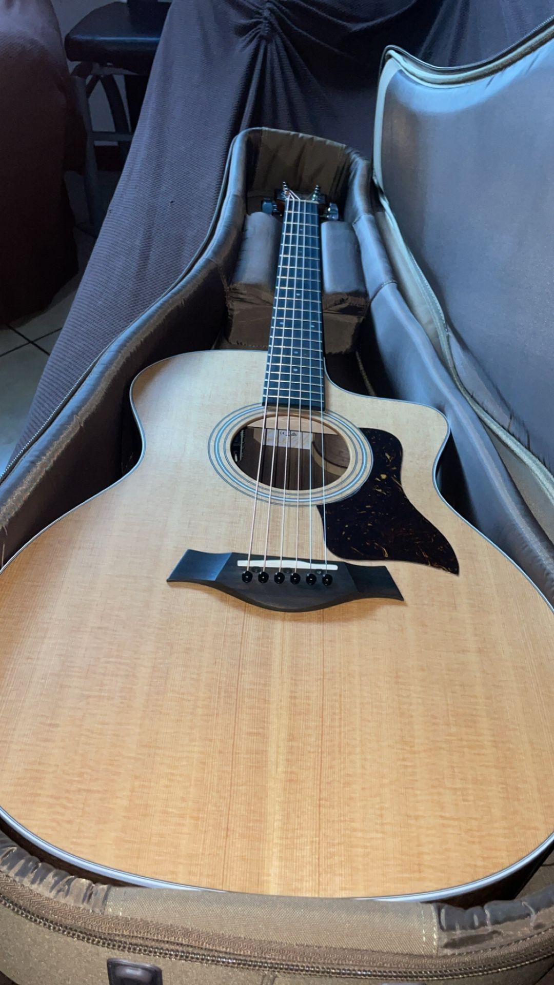 214ce Taylor Electric Acoustic Guitar