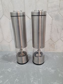 Urban Noon Pepper and Salt Grinders