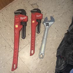 Milwaukee Pipe Wrench 18 Inch And 14 