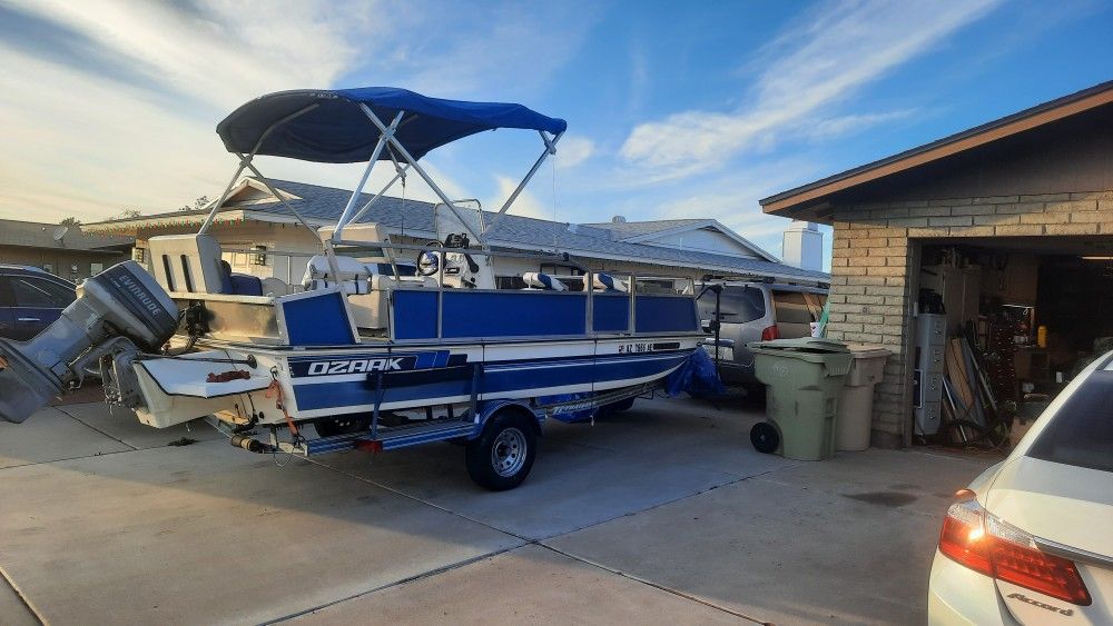 1988 Ozark Deck Boat 20ft