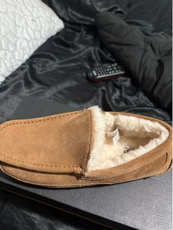Man Ugg  slippers size 7