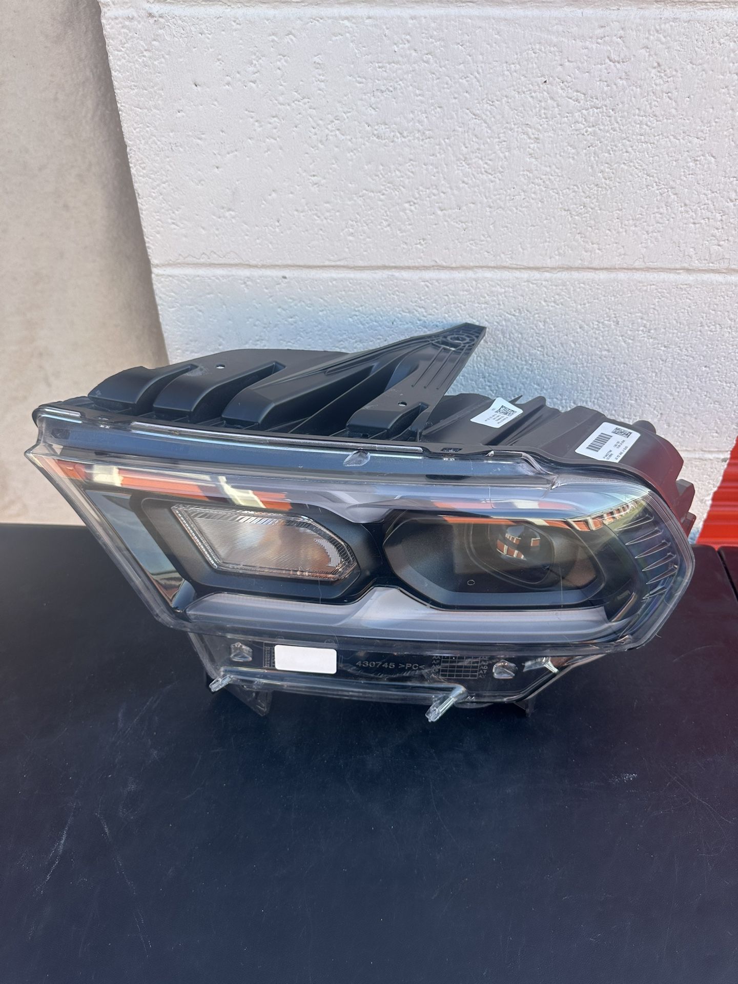 2021-2022 - 2023-2024-2025 -DODGE DURANGO LEFT SIDE HEADLIGHT LED OEM