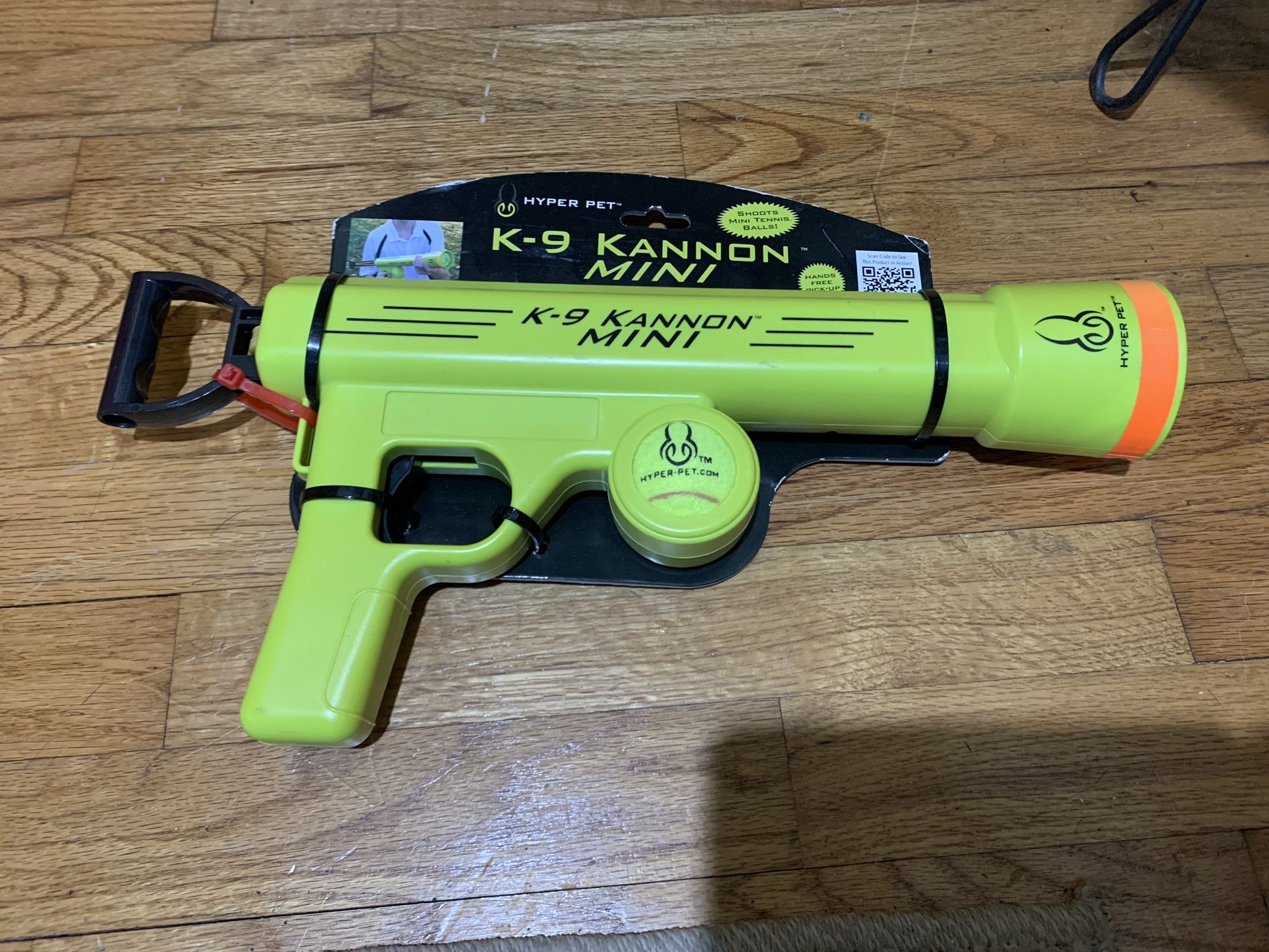 K9 Kannon Mini Tennis Ball Launcher Shooter New