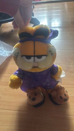 Pajama Garfield plush