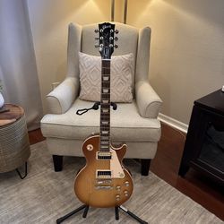 Exceptionally Immaculate! Gibson Les Paul Classic.  Features Set This One Apart! 