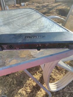 Shure performance Gear dual wireless H-7 router