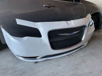 2018 Chrysler hood and bumper
