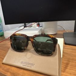 BURBERRY Sunglasses 