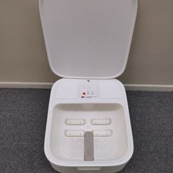 New Sharper Image Massaging Footbath Foot Massager