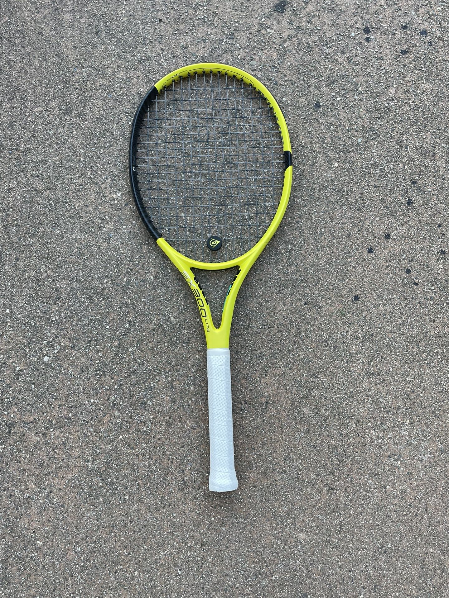 Dunlop SX 300 Lite 4 3/8 Grip Tennis Racket