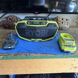 Ryobi 18V Hybrid Stereo W/Bluetooth Wireless Technology, Battery & Charger $90 OBO Pick Up in Hurst