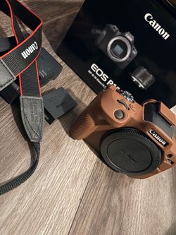 Canon eos r100