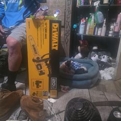 Dewalt DCCS621P1 20V CHAINSAW 12" 300 MM 